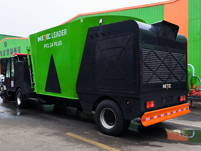 The TMR self-propelled mixer produced by