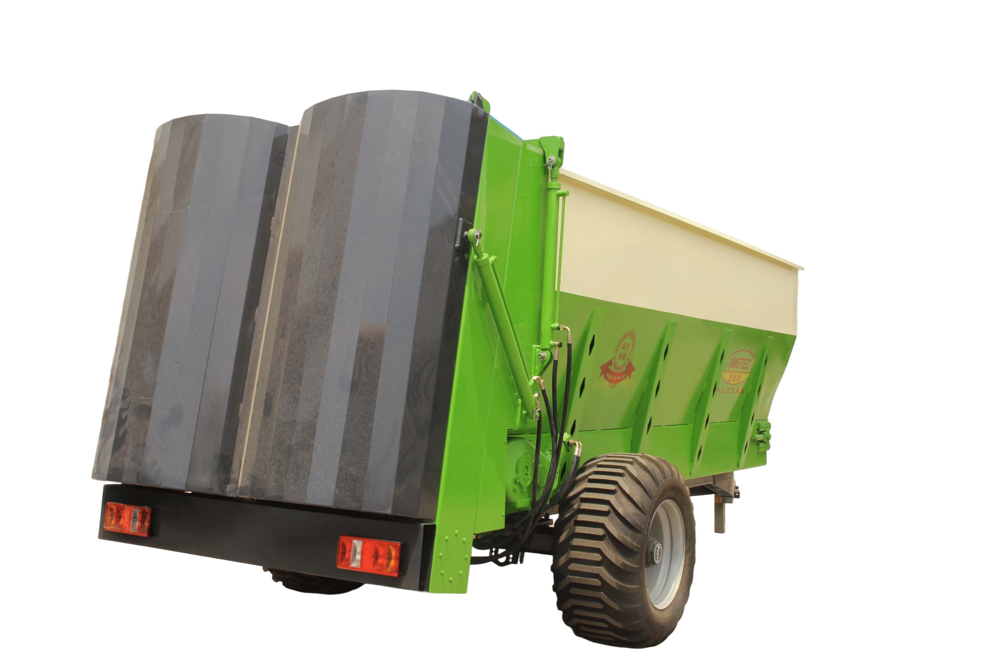 Yimeite 12-Cube Solid Organic Fertilizer Spreader: The Cutting-Edge Agricultural Equipment Making Organic Fertilizer Application More Efficient